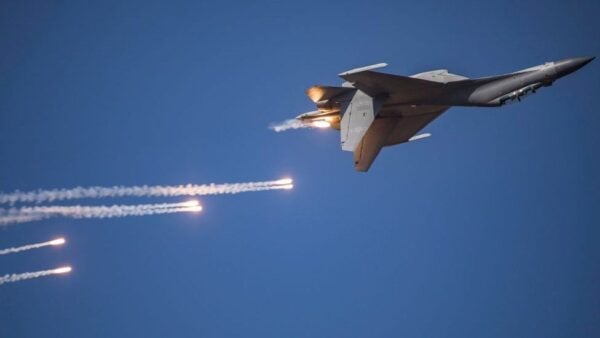 GETTY IMAGES Image caption,Chinese J-16 fighter jets (as seen in this archive photo doing an aerobatic manoeuvre) were involved in the incursions, Taiwan said