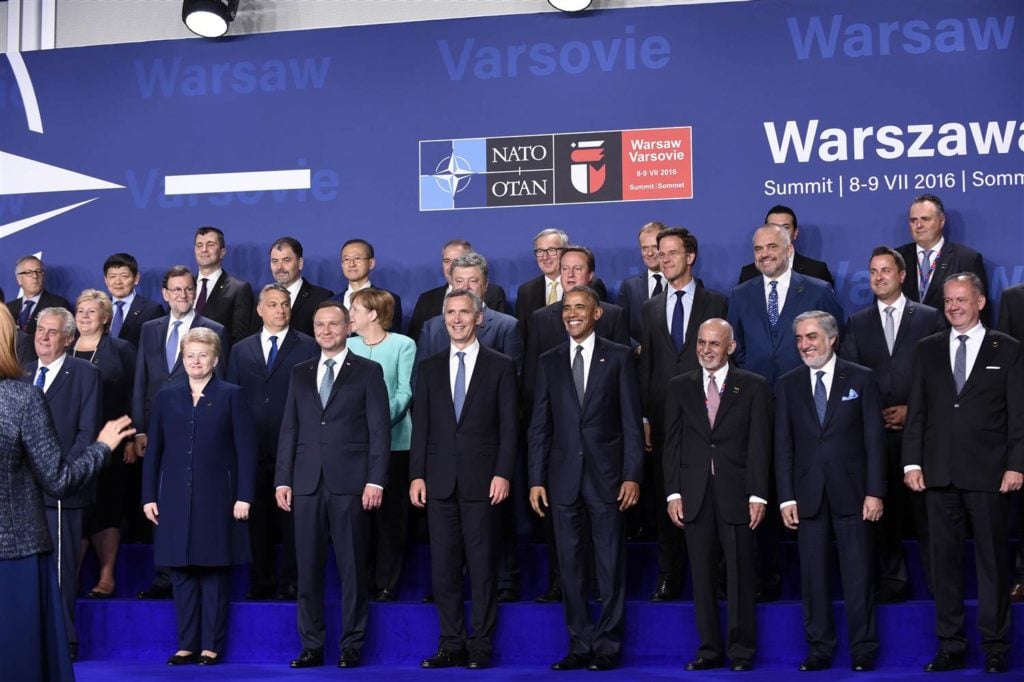 160708-world-nato-leaders-warsaw-1014_b393f01d93bd0073fcb9d89eff532bd6-nbcnews-ux-2880-1000