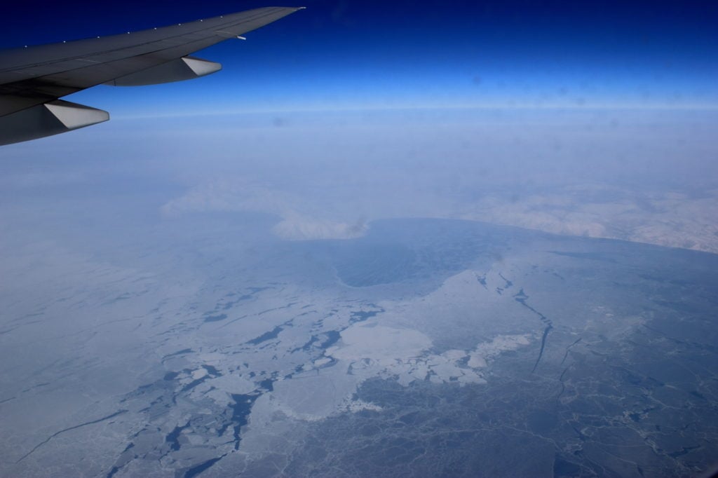 Flying over the Arctic in a 777