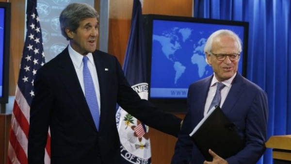 John-Kerry-and-Martin-Indyk-e1397266834261