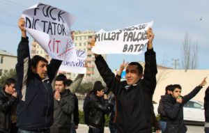 Azerbaijan: prominent lawyer disbarred, youth activist arrested