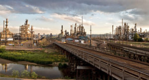 Gasoline prices and energy security at stake in U.S. oil export debate