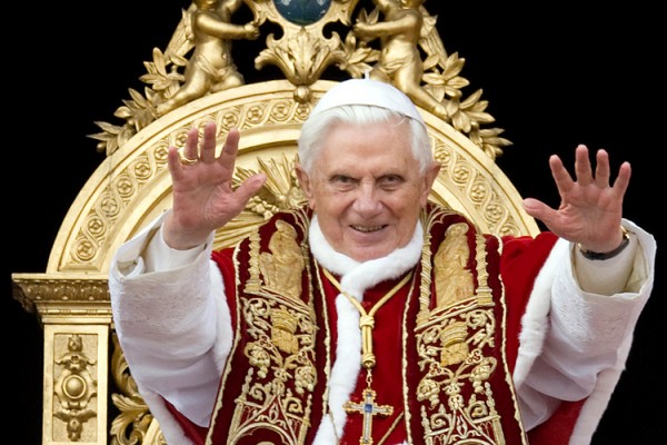 Pope Benedict XVI blesses the faithful as he leads his Urbi et Orbi at the Vatican