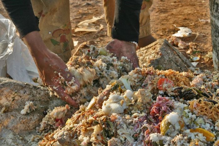 Photos of a Cambodian Trash Dump