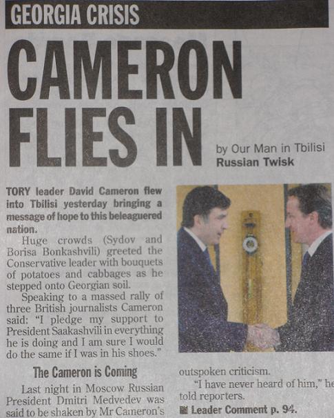 cameron-flies-in.JPG