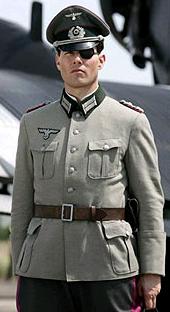 cruise-posh-nazi cruise-posh-nazi