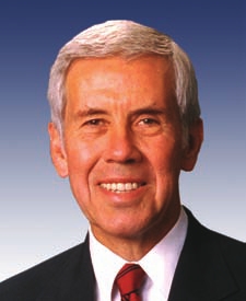 Top Republican releases report in favor of changing Cuba policy