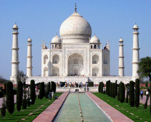 India: Solid GDP growth, weak public finances