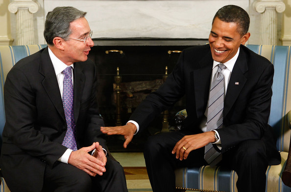 Good friends vs. Best friends...Uribe and Obama...  Source: zimbio.com