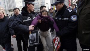 Xi Dumps Deng for Mao