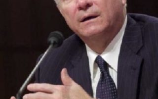U.S. Defense Secretary Gates talks icebreakers, cooperation with Canada