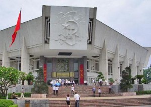 ho-chi-minh-museum1
