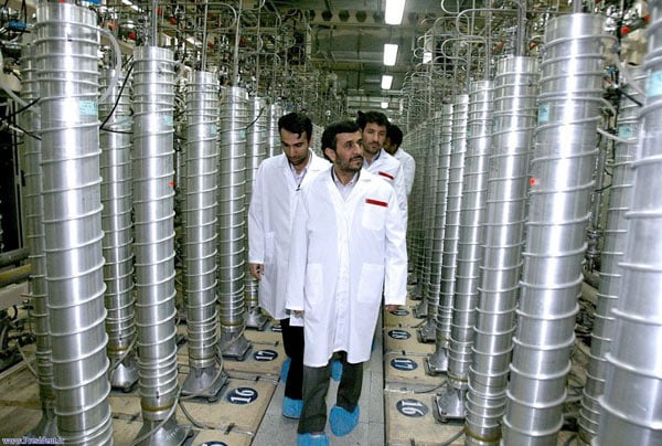 iran-nuclear-facility-ahmadinejad_bada