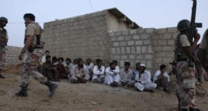 Widespread violence afflicts Karachi