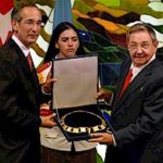 Fidel receives Guatemala's highest honor