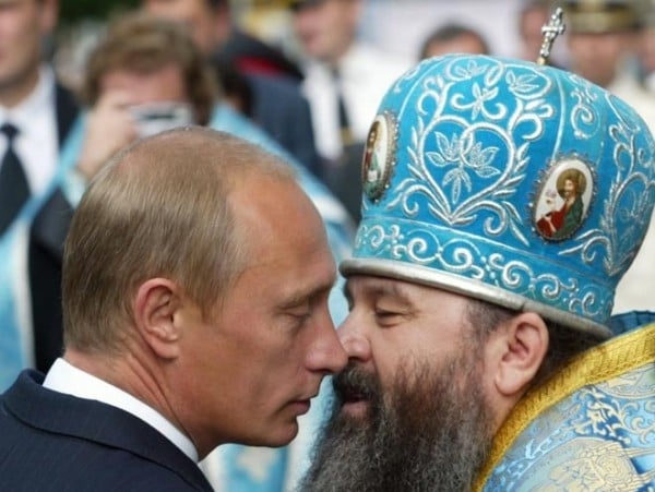 putin kiss