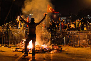 Demonstrations denote divided Turkey