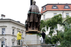 Winning Back Prague’s Trust