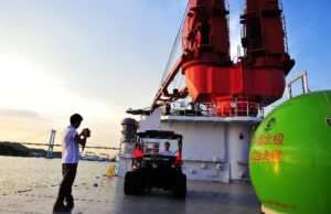Chinese icebreaker heads north while U.S. and Canada sidelined